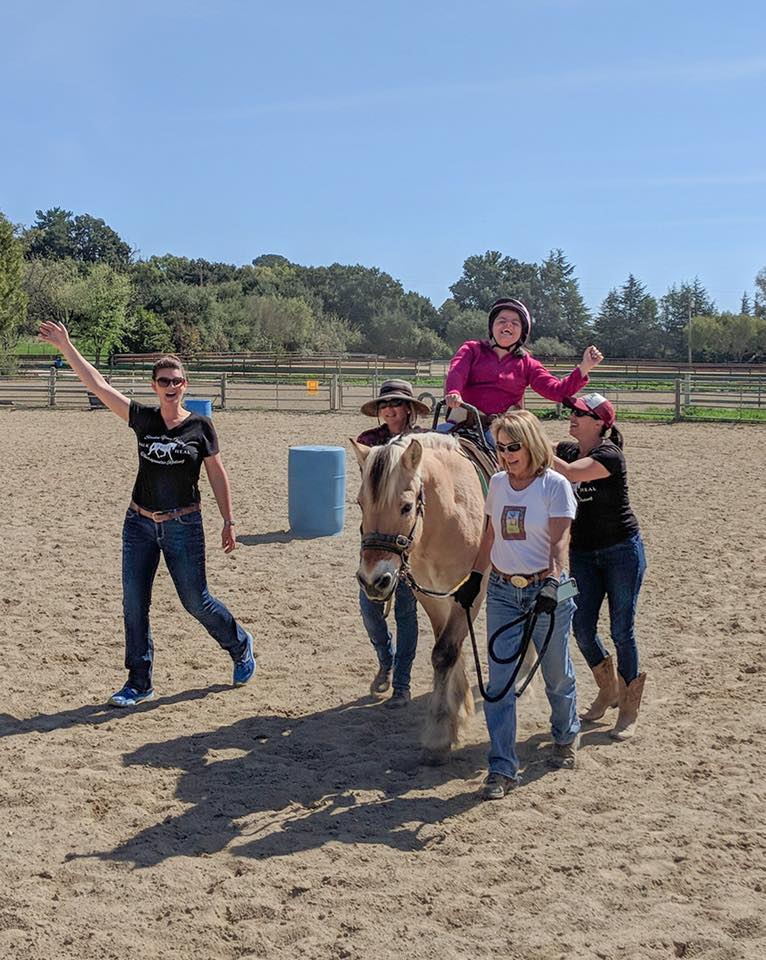 Cowboy Ball raises $50,000 for therapeutic riding program