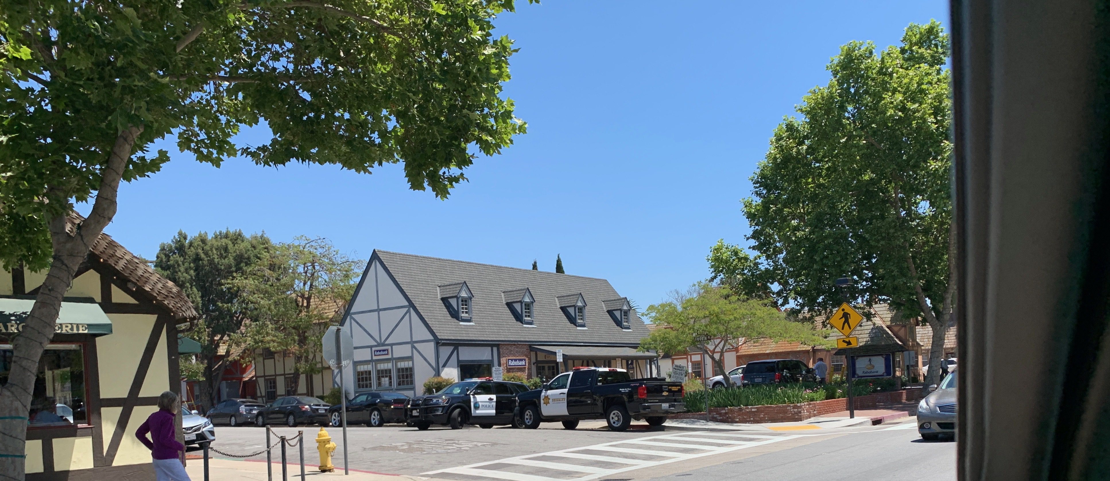 Report of a robbery at Rabobank in Solvang