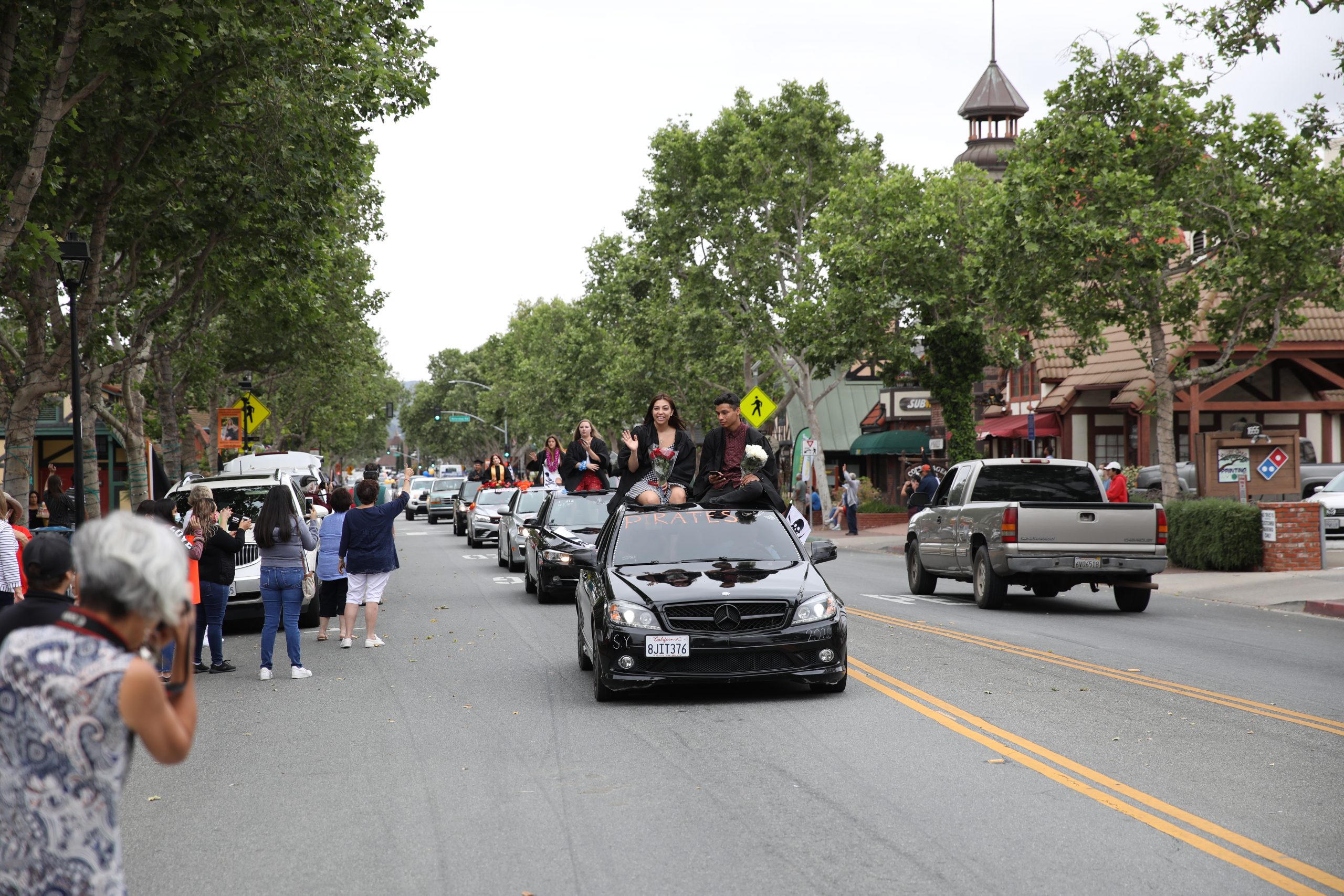 Class of 2020 ends the school year with parade through SYV