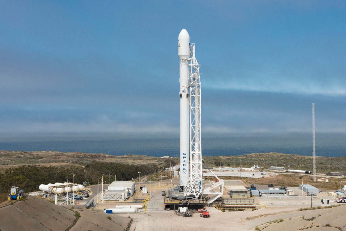 Defense Department awards contract to SpaceX for 2 VAFB launches