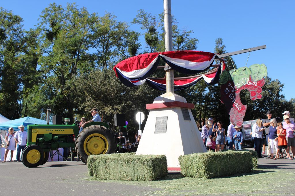 Smalltown charm returns with Los Olivos Day in the Country Santa