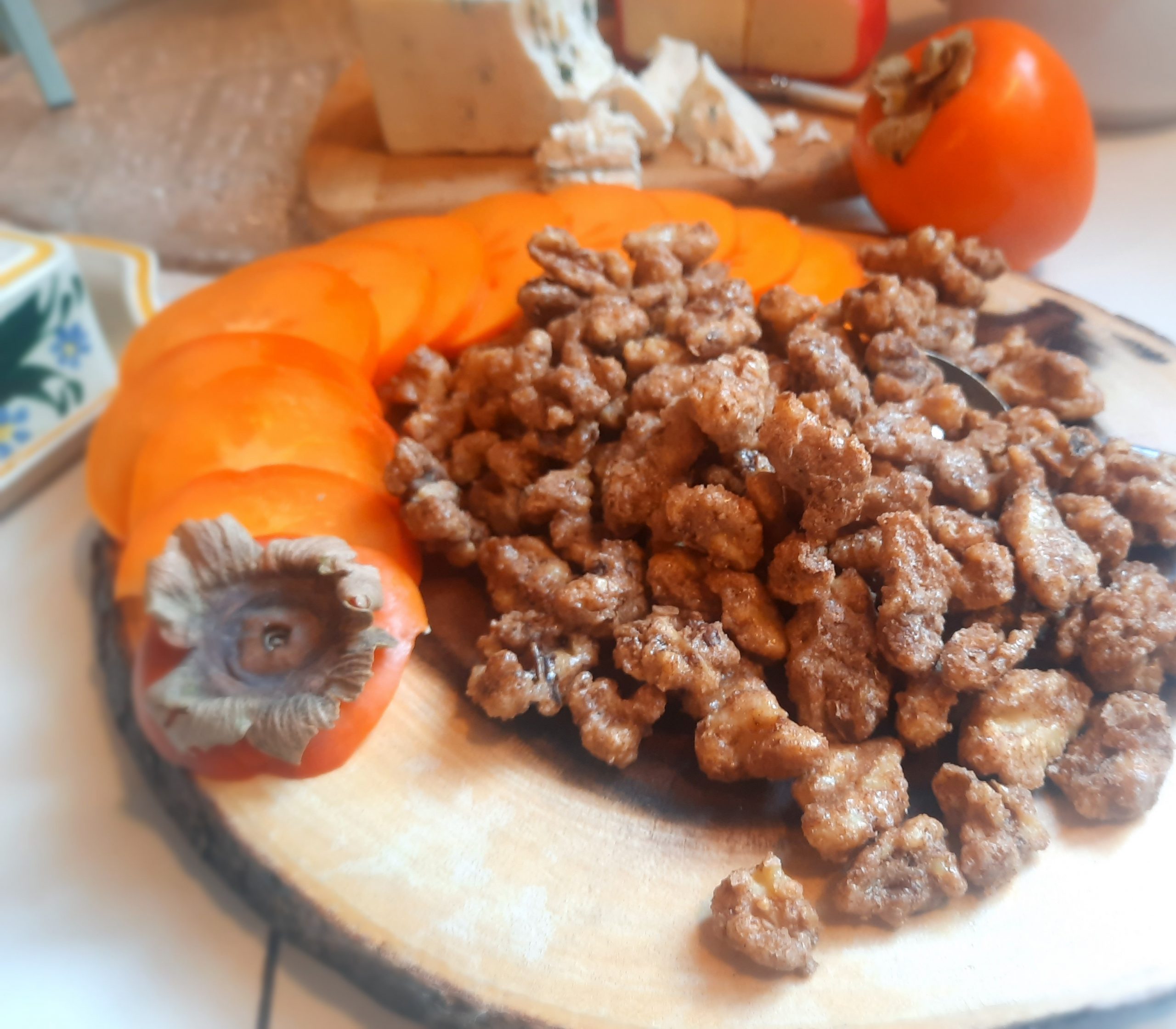 Candied walnuts recipe can have many different ingredients