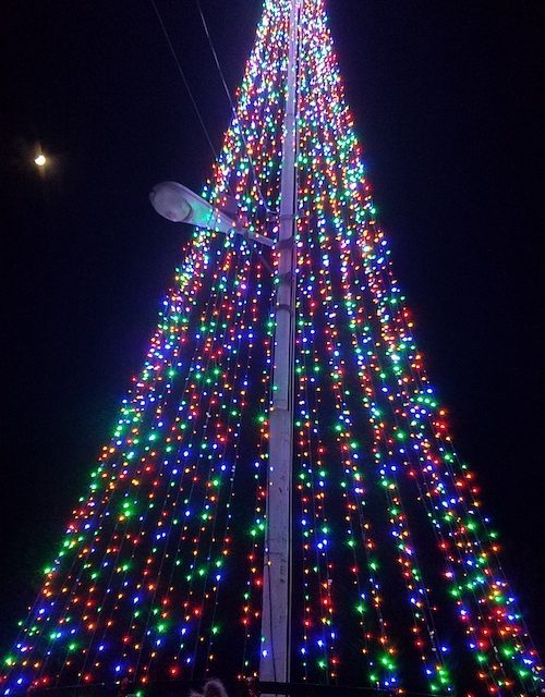 Los Olivos kicks off the holiday season with an Olde Fashioned Christmas