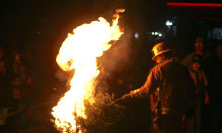 Solvang Tree Burn signals end of another Julefest