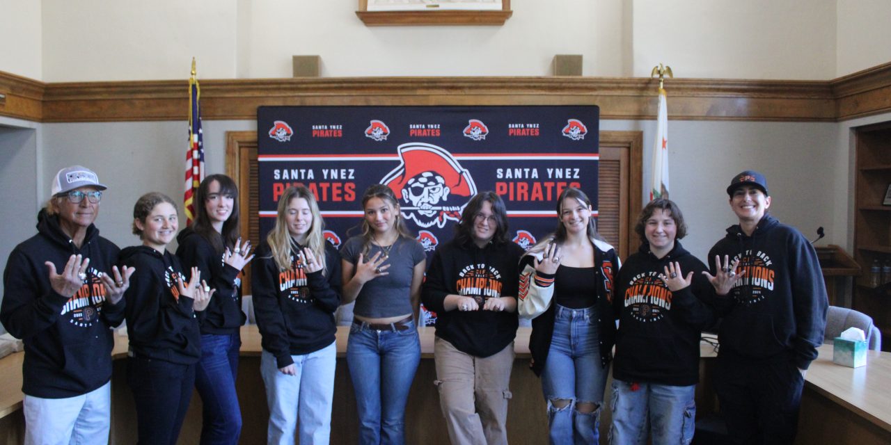 SYHS girls golf squad gets their CIF championship rings