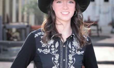 Kacy Caplan chosen Santa Ynez Valley Youth Recreation Queen for 2025