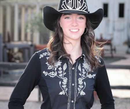 Kacy Caplan chosen Santa Ynez Valley Youth Recreation Queen for 2025