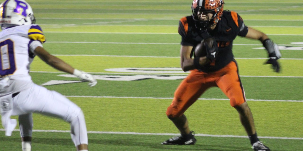 Pirates football drops regular-season finale, but earns home playoff matchup